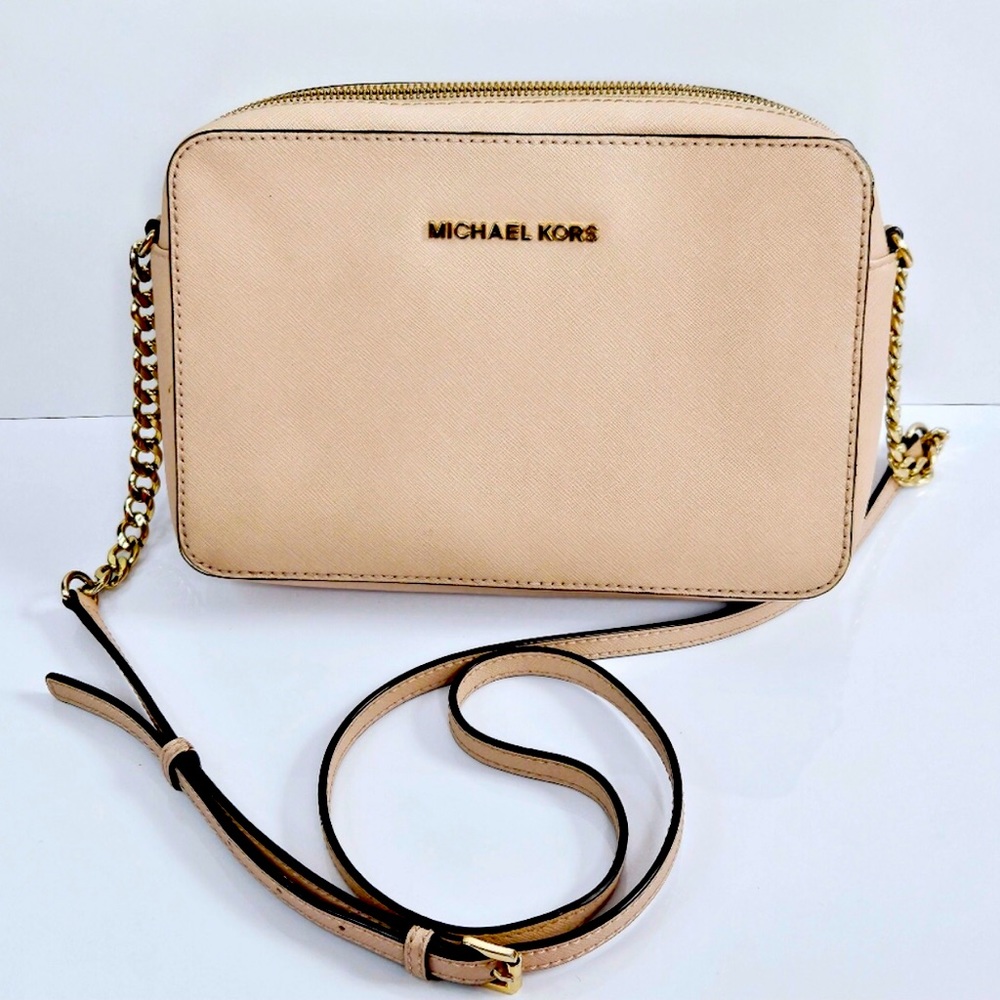 Michael Kors Pink Jetsetter bag